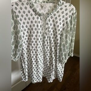 Lucky brand mixed media green Floral Print Women's Top.